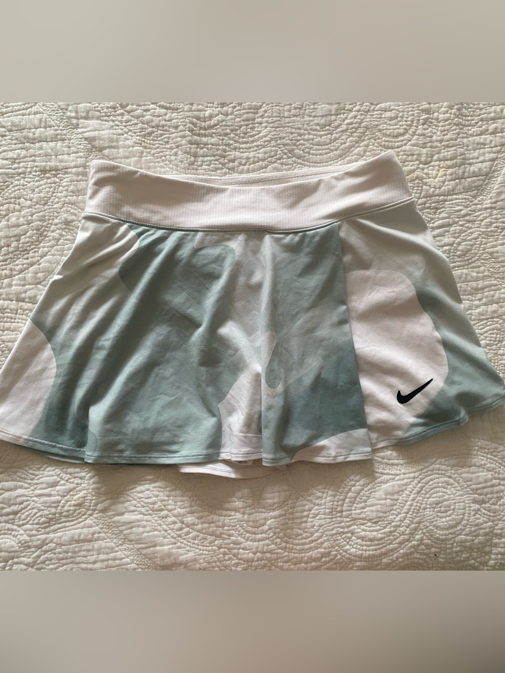 Nike White and Light Teal Tennis Skirt